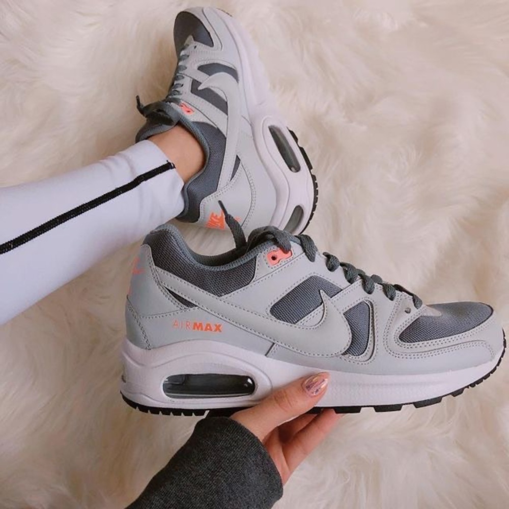 Nike AirMax Command flex